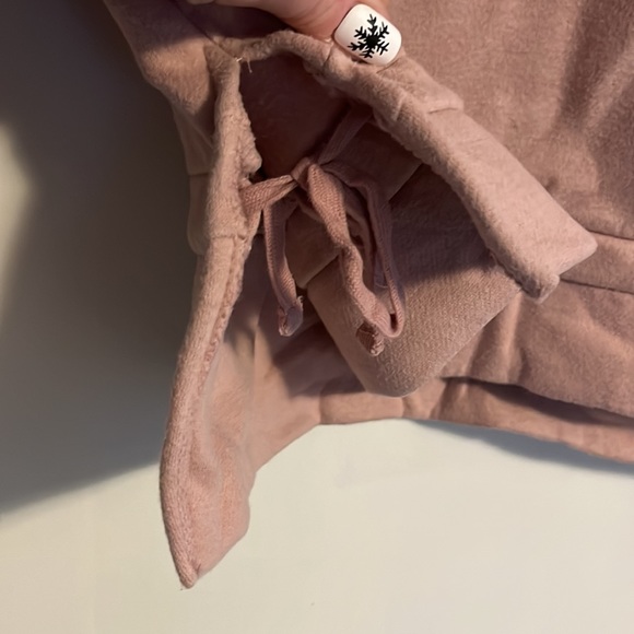 Fabletics Rayna Crop Hoodie in Blush Rose - Picture 8 of 9